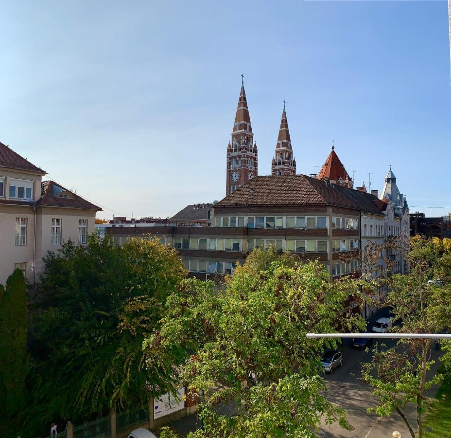 Cozy Apartment in the City Centre Next to Dóm Square Szeged Exterior foto