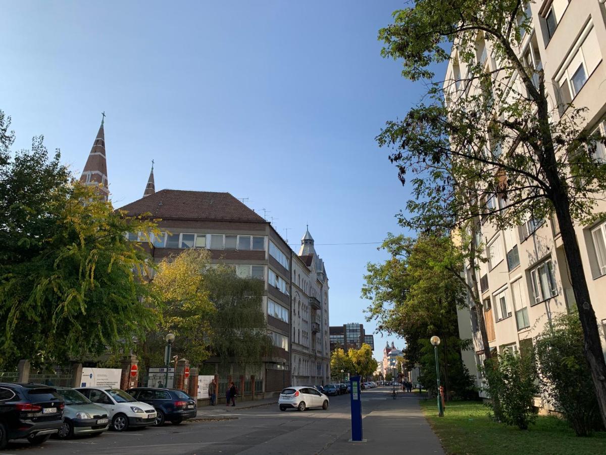 Cozy Apartment in the City Centre Next to Dóm Square Szeged Exterior foto
